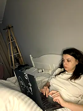 bunnythetailor online show from November 20, 2:28 pm