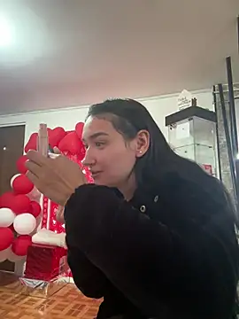 Snapshot of Sofii_cutee chatting on February 17, 1:53 pm Sofii cutee online show from February 17, 1:53 pm