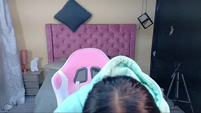 Sofii cutee online show from December 18, 12:00 pm