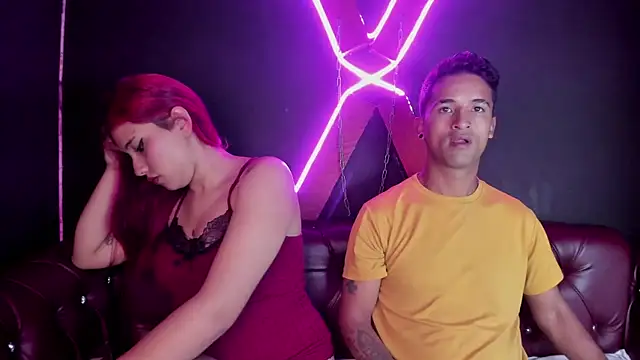 Snapshot of Nikki_and_Mayk chatting on November 26, 2:56 am Nikki and Mayk online show from November 26, 2:56 am