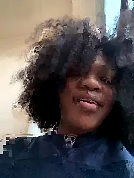 Boneca25 online show from November 1, 4:09 pm