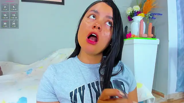 evaa greey online show from November 14, 8:07 pm