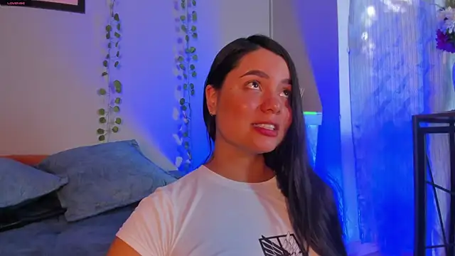 evaa greey online show from December 3, 8:07 pm