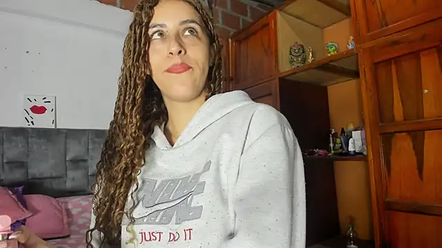 Isangel  online show from September 26, 3:10 am