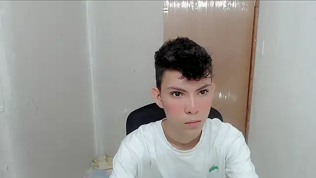 Snapshot of Alexxx_lov chatting on January 25, 12:47 pm Alexxx lov online show from January 25, 12:47 pm