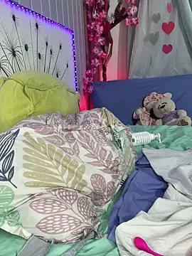 Snapshot of vicky__skinny_1 chatting on February 27, 2:43 pm vicky skinny 1 online show from February 27, 2:43 pm