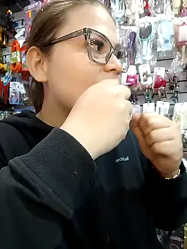 Vale Saenzz online show from October 8, 8:28 pm