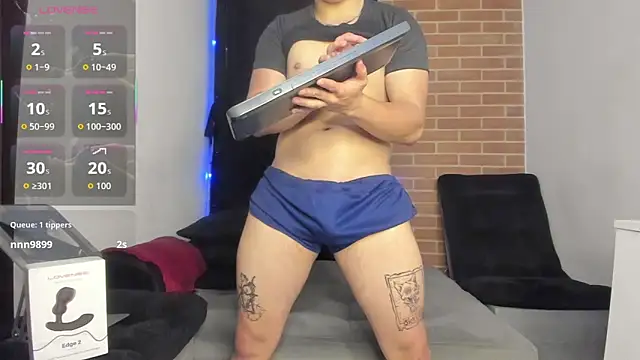 DavidX X21 Strip online show from March 22, 7:23 am