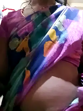 Snapshot of TeluguammayiMahi chatting on February 18, 1:32 am TeluguammayiMahi online show from February 18, 1:32 am