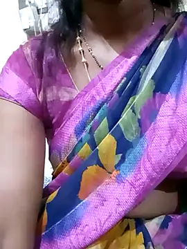 Snapshot of TeluguammayiMahi chatting on February 18, 6:26 am TeluguammayiMahi online show from February 18, 6:26 am