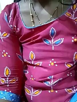 Snapshot of TeluguammayiMahi chatting on February 18, 6:37 pm TeluguammayiMahi online show from February 18, 6:37 pm