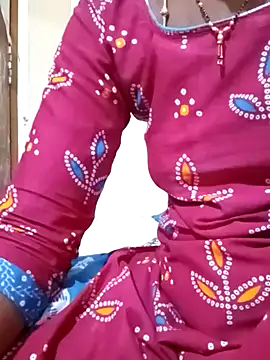 Snapshot of TeluguammayiMahi chatting on February 19, 12:57 am TeluguammayiMahi online show from February 19, 12:57 am