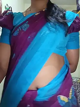 Snapshot of TeluguammayiMahi chatting on July 28, 11:17 am TeluguammayiMahi online show from July 28, 11:17 am