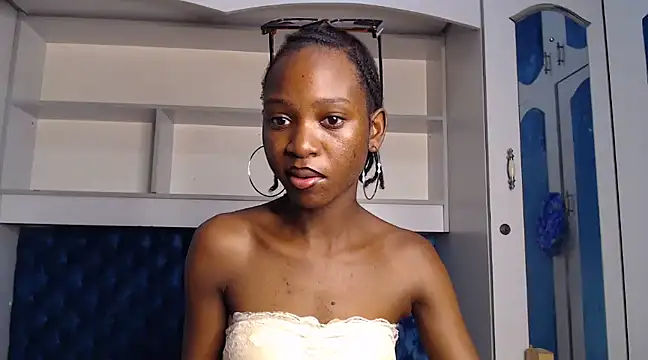 YoungDiva69 online show from March 5, 6:23 pm