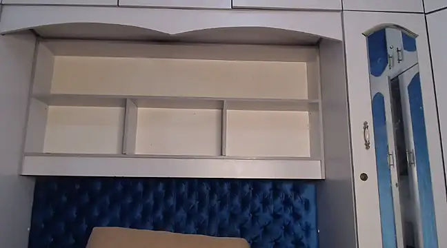 YoungDiva69 online show from March 10, 9:32 am