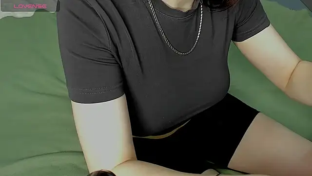 Snapshot of Alikka_Shykitty chatting on February 14, 5:51 am Alikka Shykitty online show from February 14, 5:51 am