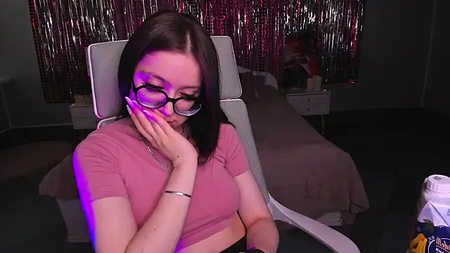 Snapshot of Alikka_Shykitty chatting on March 9, 5:33 am Alikka Shykitty online show from March 9, 5:33 am