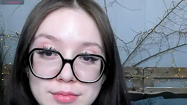 Snapshot of Alikka_Shykitty chatting on March 13, 9:16 pm Alikka Shykitty online show from March 13, 9:16 pm