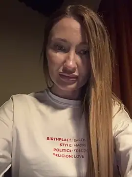 Snapshot of Sweet_Pussy2024 chatting on February 5, 10:19 am Sweet Pussy2024 online show from February 5, 10:19 am