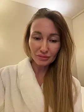 Snapshot of Sweet_Pussy2024 chatting on February 28, 6:41 pm Sweet Pussy2024 online show from February 28, 6:41 pm