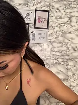 Miss karol online show from April 4, 5:32 pm