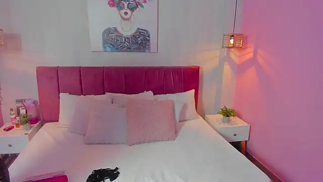 Snapshot of ninna_curly chatting on February 22, 4:29 am ninna curly online show from February 22, 4:29 am