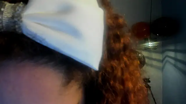 Snapshot of ninna_curly chatting on October 21, 4:02 am ninna curly online show from October 21, 4:02 am