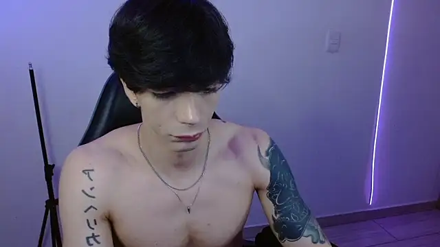 H3ll B0I online show from February 10, 5:55 am