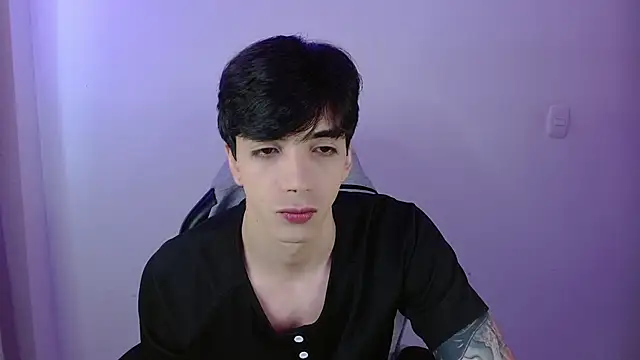 H3ll B0I online show from April 18, 11:03 am