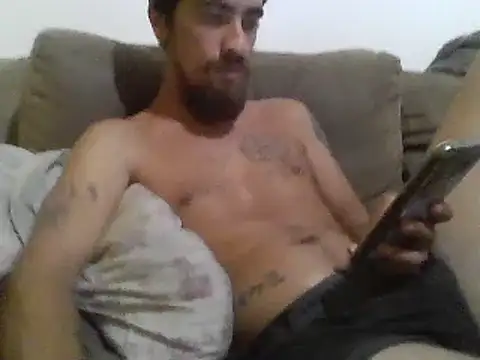 Snapshot of thallespessoa chatting on February 17, 10:47 pm thallespessoa online show from February 17, 10:47 pm