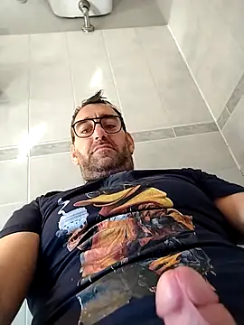 Snapshot of Hardasanut chatting on October 13, 10:37 am Hardasanut online show from October 13, 10:37 am