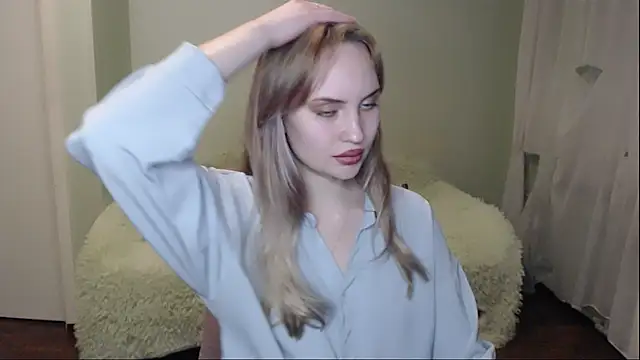 Snapshot of vivian_word chatting on March 3, 5:18 pm vivian word online show from March 3, 5:18 pm