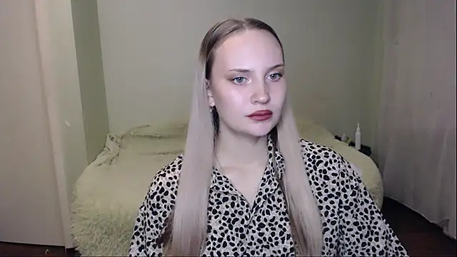 Snapshot of vivian_word chatting on October 20, 5:46 pm vivian word online show from October 20, 5:46 pm