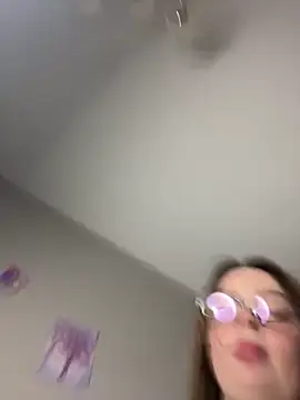 DearAlise online show from June 3, 10:51 am
