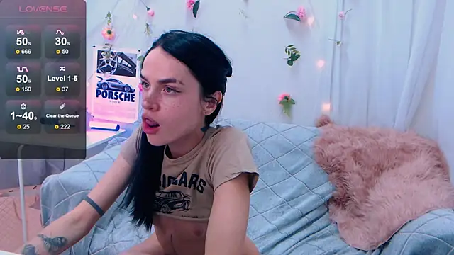 Holygirl  online show from March 23, 2:15 am