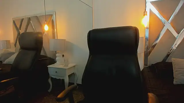 MelodyWinx online show from October 23, 7:45 pm