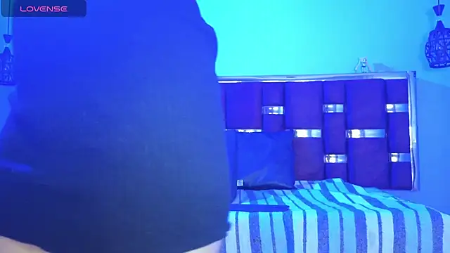 Snapshot of emily_fox_3 chatting on February 26, 11:41 am emily fox 3 online show from February 26, 11:41 am