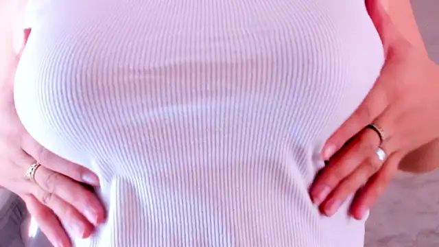 Shanntal  online show from March 10, 7:08 pm