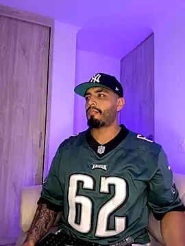 Snapshot of LeandroRusso chatting on September 13, 1:16 am LeandroRusso online show from September 13, 1:16 am