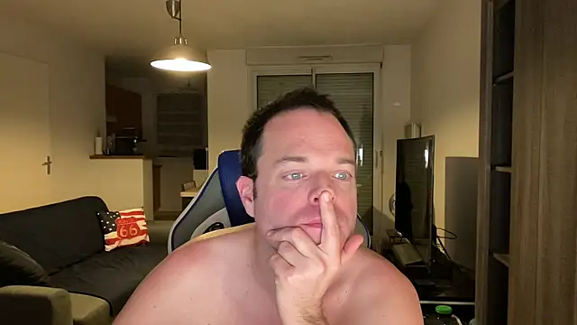 Funnyjul31 online show from February 15, 7:39 pm