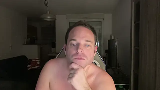 Funnyjul31 online show from February 19, 8:31 pm