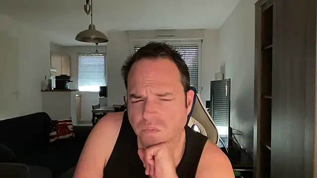 Funnyjul31 online show from February 22, 2:52 pm