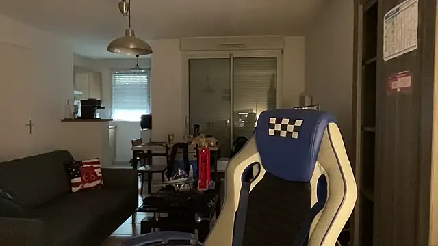 Funnyjul31 online show from March 10, 5:50 pm