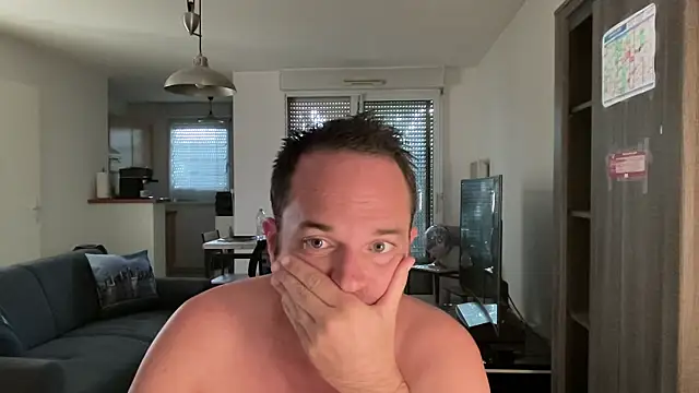 Funnyjul31 online show from September 16, 3:46 pm