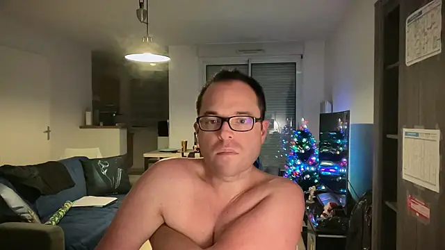 Funnyjul31 online show from December 14, 7:18 pm