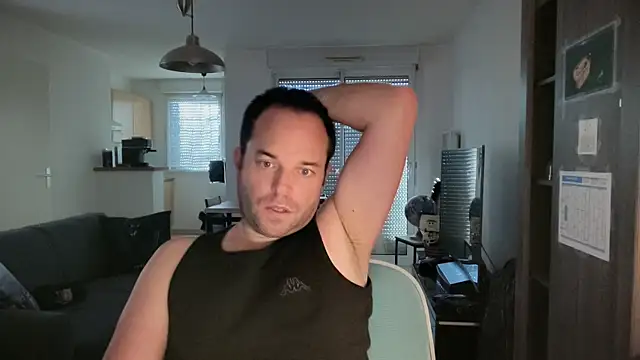 Funnyjul31 online show from February 7, 3:05 pm