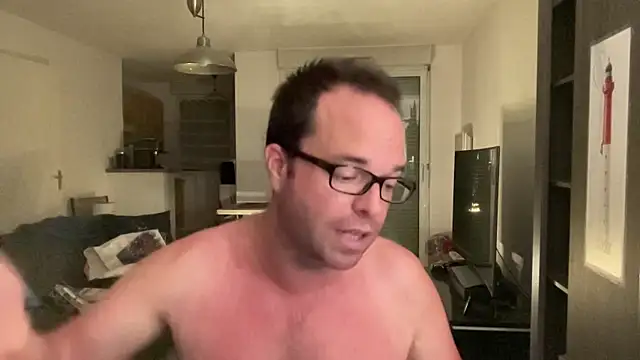 Funnyjul31 online show from June 20, 1:25 pm