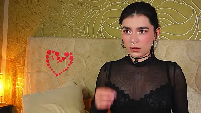 Snapshot of MillaBlis chatting on February 21, 6:53 pm MillaBlis online show from February 21, 6:53 pm