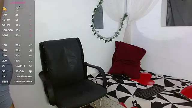 Luna-Naughty online show from November 29, 2:36 am