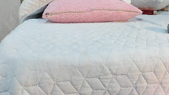 Snapshot of violet_gray_ chatting on February 28, 8:20 am violet gray online show from February 28, 8:20 am